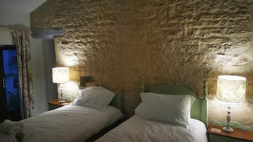 2 chambres, lit parapluie, Wi-Fi gratuit, draps fournis