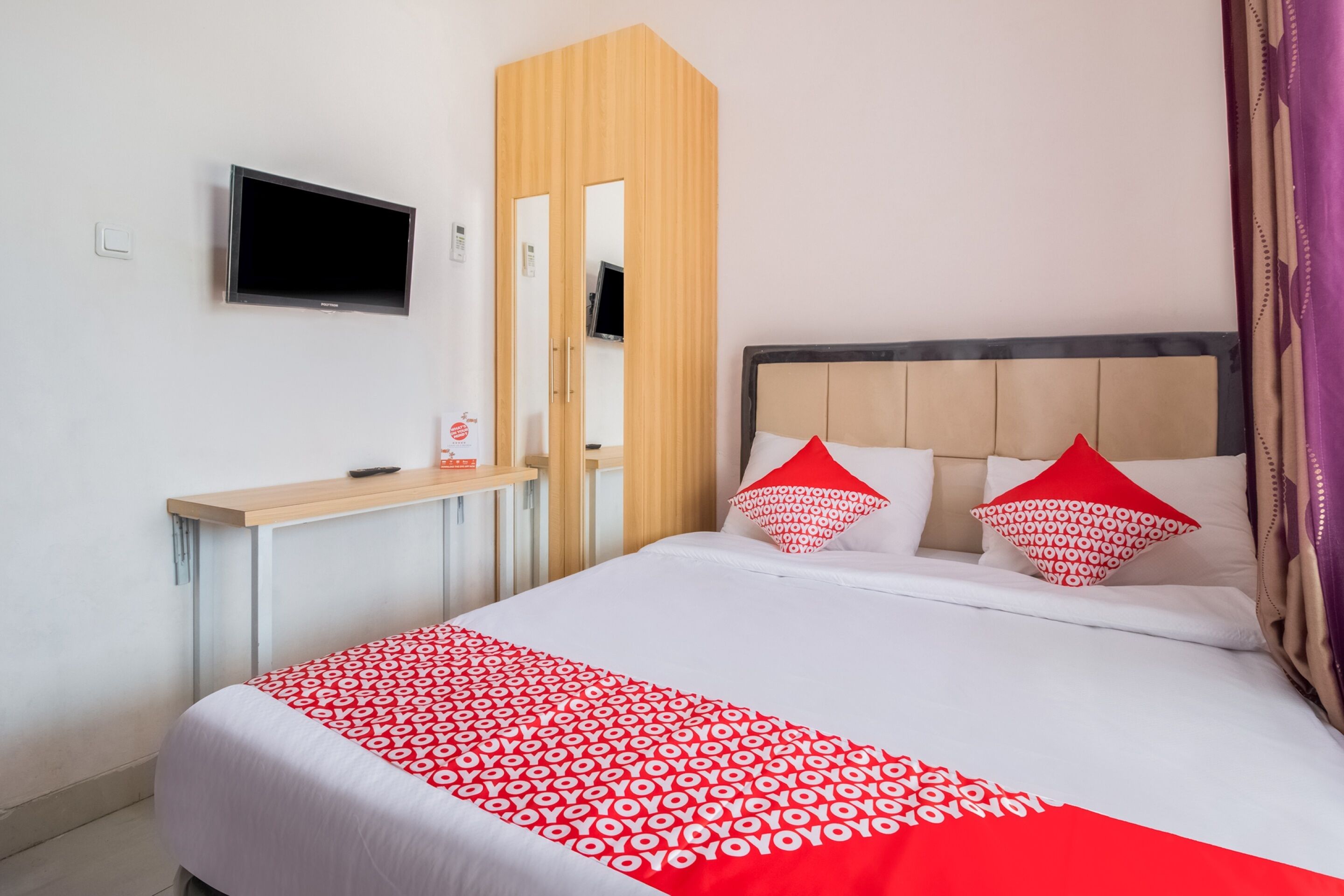 Kamar Double Standar | Meja kerja, Wi-Fi gratis, dan seprai linen