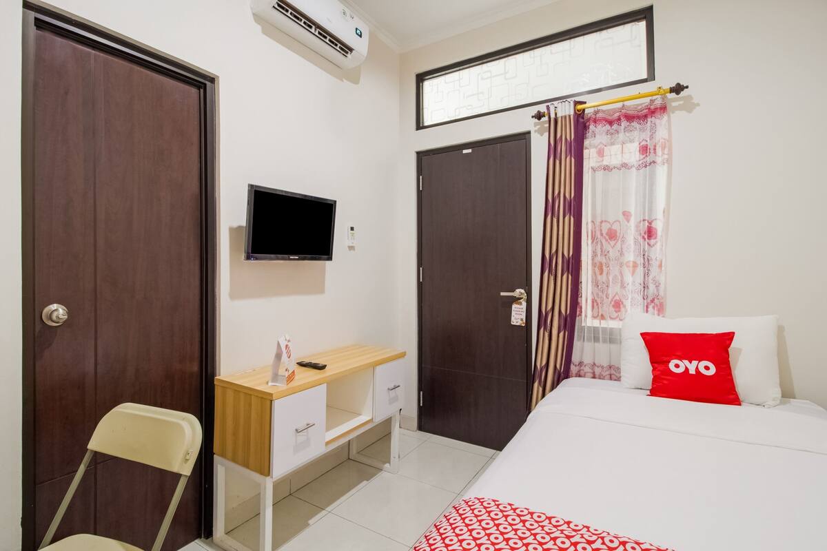 Standard Single Room | Desk, free WiFi, bed sheets