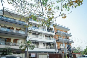 숙박 시설 정면