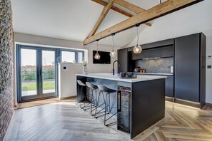 Fridge, microwave, oven, dishwasher - Coastal Barn Conversion in Happisburgh (Happisburgh)