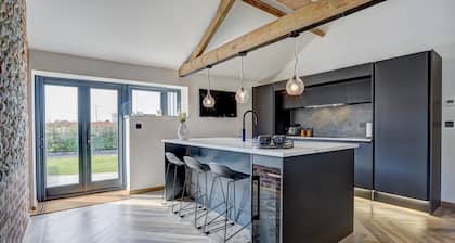 Hall Farm Barn | Winterton Cottages