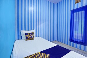 Laptop workspace, free WiFi, bed sheets