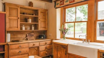 Fridge, dishwasher, electric kettle, toaster