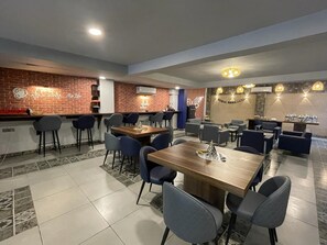 Restaurant - FlxHo Duo-Golf Course Road (Gurugram)