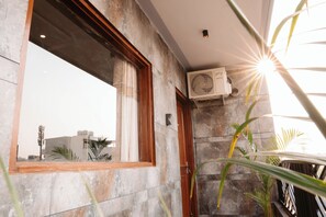 Deluxe Double Room, Balcony | Desk, laptop workspace, blackout drapes, iron/ironing board - FlxHo Duo-Golf Course Road (Gurugram)