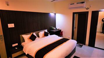 1 chambre, bureau, Wi-Fi gratuit, draps fournis