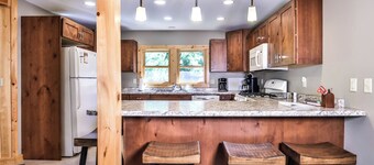 Stepawy Vacation Rentals- Heavenly Found