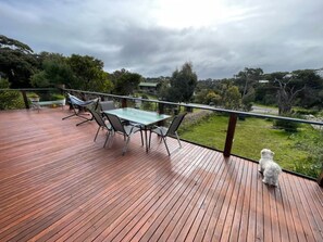 Outdoor dining - Cosy Tin Shack - Cheapest house in Venus Bay (Venus Bay)