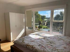 2 bedrooms