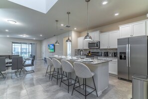 House (5473 Solterra) | Exterior - 5473 Solterra (Davenport)