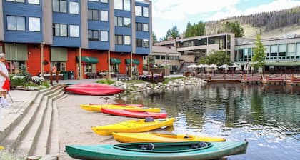 Keystone Condo Close to Mountain House Base Area w/ Shared Pool & Hot Tub!