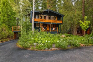 Exterior - Lakeview Oasis - Lake Tahoe Chalet (Homewood)