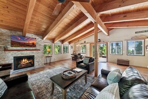 TV, fireplace - Lakeview Oasis - Lake Tahoe Chalet (Homewood)