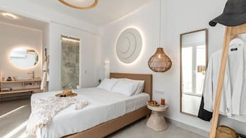 Deluxe Double Room | Hypo-allergenic bedding, blackout curtains, soundproofing