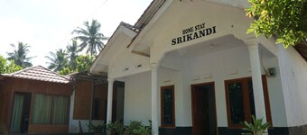 Hotel O Homestay Srikandi Pulau Merah BeachNearPantai Pancer