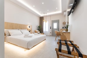 SuĂte estĂșdio conforto, 1 cama King e sofĂĄ-cama | 1 quarto, roupas de cama de algodĂŁo egĂpcio, roupas de cama premium