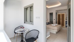 Comfort Studio Suite, 1 Queen Bed with Sofa bed | Dining - Adama's Suites Naxos (Naxos)