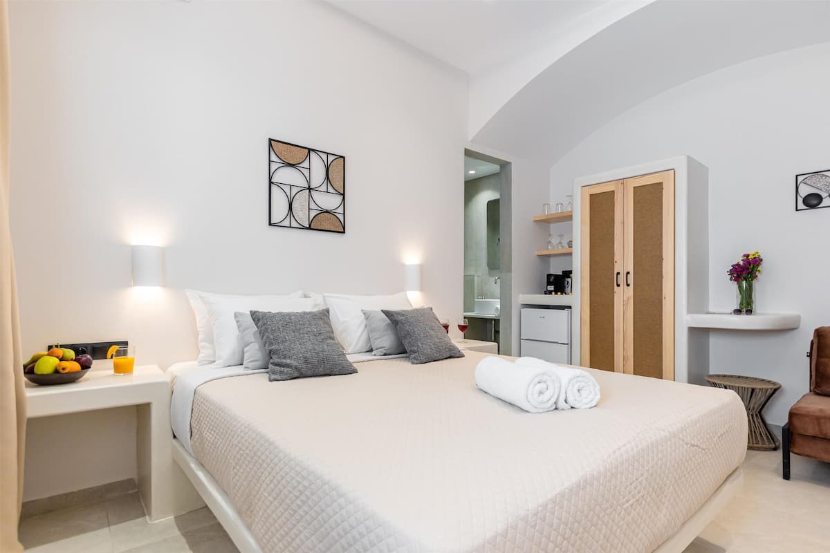 Deluxe Room, 1 Queen Bed