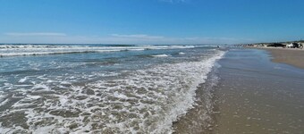 Pet-Friendly Waterfront Getaway w/ Stunning Views, Sundeck & Garage Access