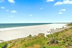 On the beach - Rare Availability Beachfront Princess Del Mar 3/3 (Marco Island)