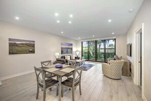 TV, offices - Rare Availability Beachfront Princess Del Mar 3/3 (Marco Island)