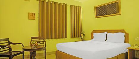 Family Suite | 1 bedroom, laptop workspace, free WiFi, bed sheets