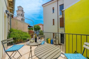 Outdoor dining - Casa Tonia (Premantura)