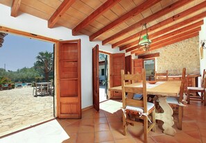 Dining - Villa Martorell, 3 bedroom villa near crystalline beaches of Cala Sant Vicenç (Pollença)