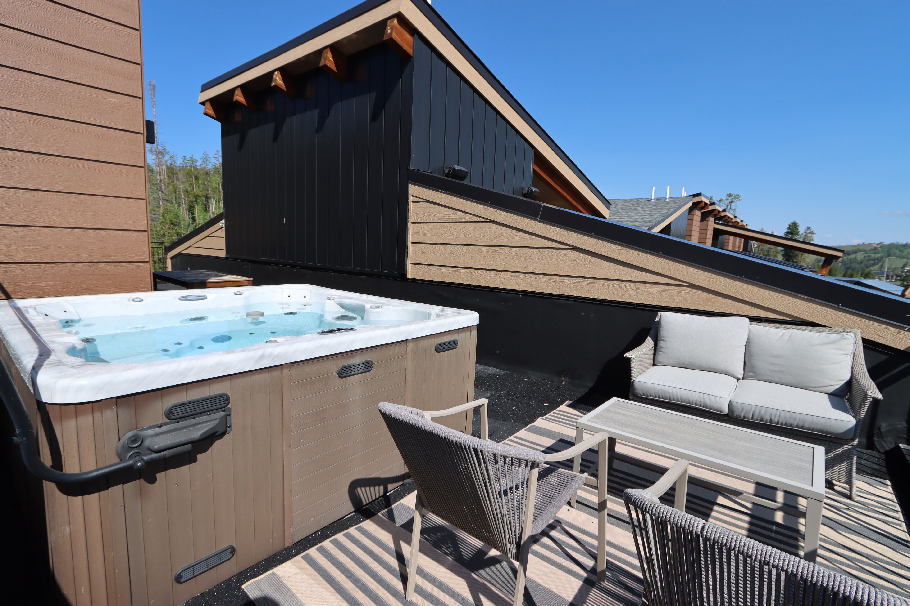 Arrow Luxury Rooftop | Shopping and more!