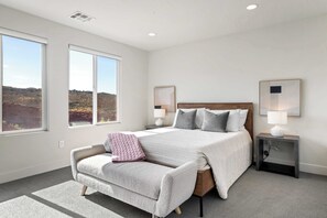 5 عدّة غرف نوم ومكتب ومكواة/لوح كي وسرير سفر