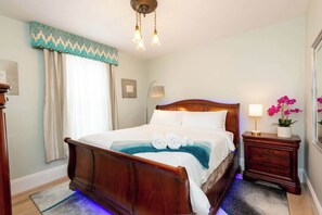 3 makuuhuonetta, työpöytä, silitysrauta/-lauta, Wi-Fi