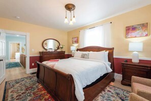 3 bedrooms, desk, iron/ironing board, WiFi