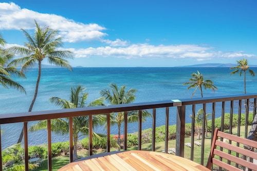 Direct Oceanfront Newly Remodeled!