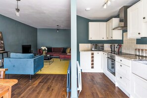 Living area - Amazing views and close proximity to Manchester (Lees)