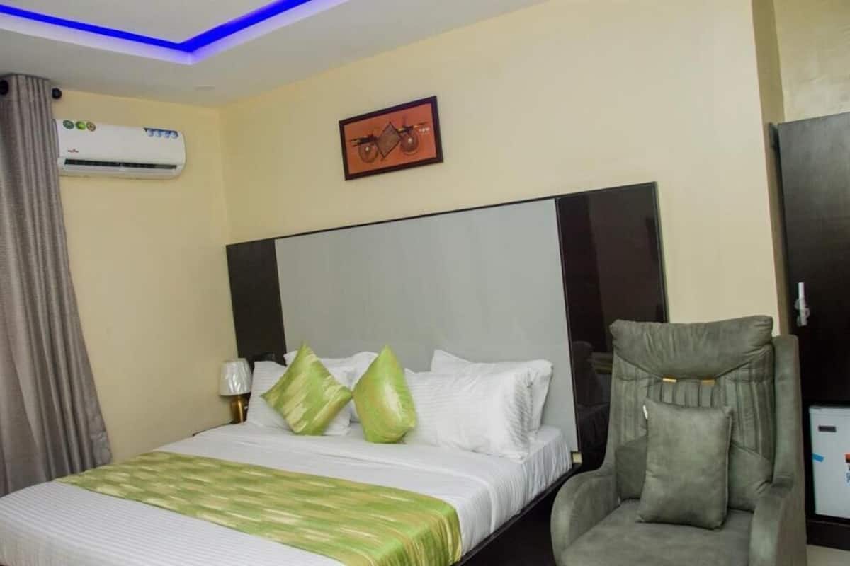 Executive Double Room | Individually furnished, desk, laptop workspace, free WiFi