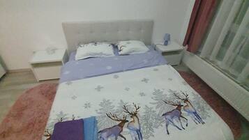 1 bedroom, free WiFi, bed sheets