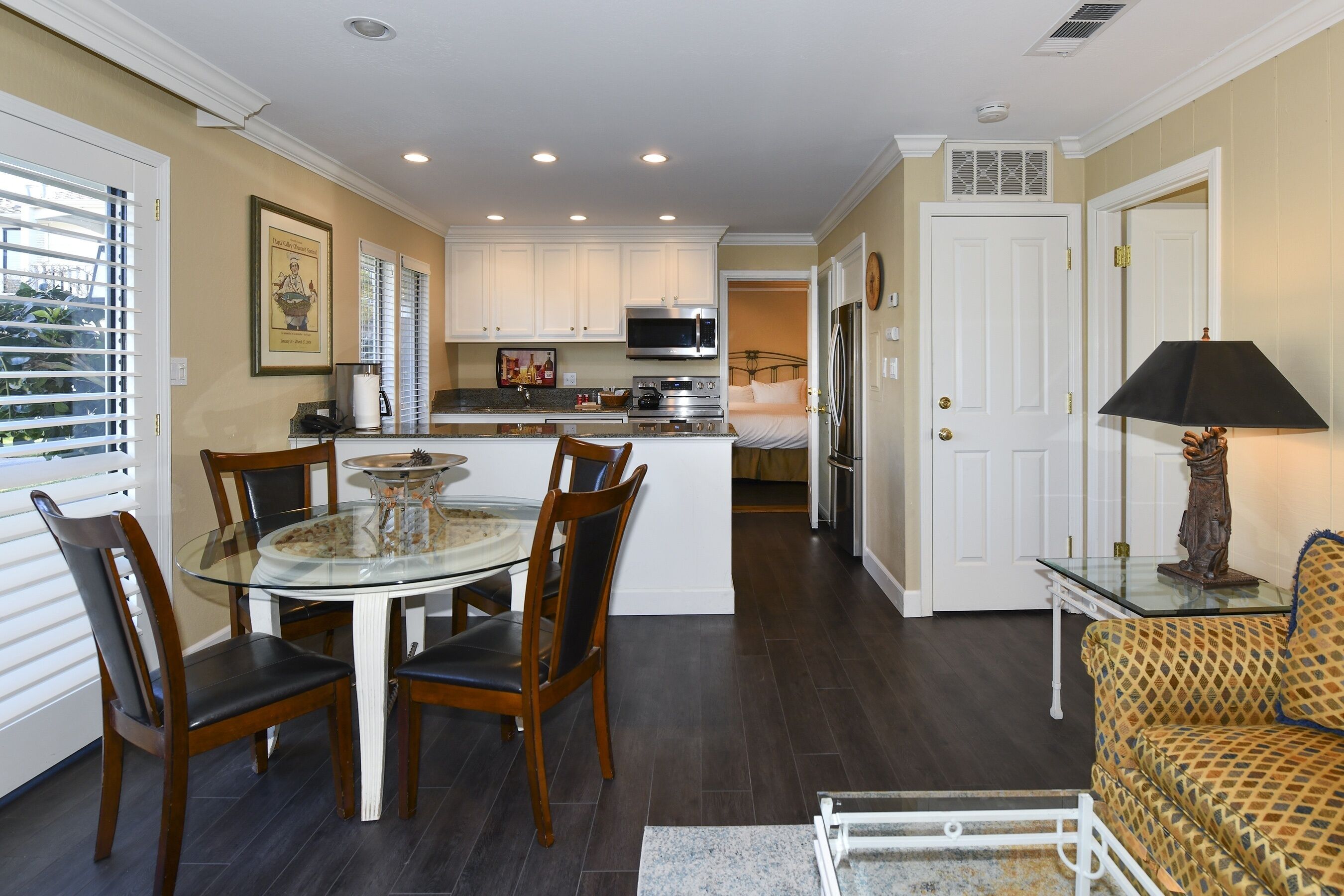 Condo, 1 Bedroom | Private kitchen | Fridge, oven, coffee/tea maker, toaster