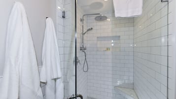 Condo, 2 Bedrooms | Bathroom | Towels