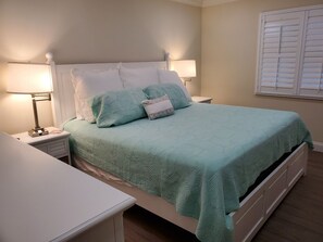 Cottage, Ensuite | 3 bedrooms - Steps to the Beach - Near Ocean Annie's and Apache Pier (Myrtle Beach)