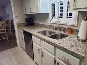 平房, 獨立浴室 | 其他設施