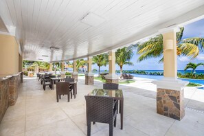 House, 4 Bedrooms | Dining