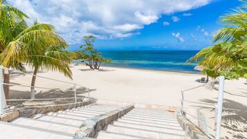 House, 4 Bedrooms | Beach