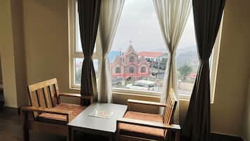 1 bedroom, premium bedding, memory-foam beds, desk