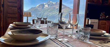 تناول الطعام