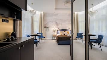 1 bedroom, desk, free WiFi, bed sheets