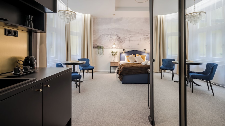 Astoria Boutique Suites - by BQA