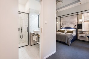 Habitació Deluxe | 1 dormitori, escriptori, wifi gratuïta i roba de llit 
