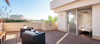 Villa with Pool - Next the Beach