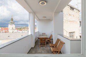 Grand Suite, 3 Bedrooms, with Square View and Terrace | Terrace/patio
